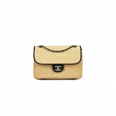 CHANEL SMALL FLAP BAG BEIGE BRAIDED RAFFIA AND BLACK LAMBSKIN LIGHT GOLD HARDWARE AS6017 (23*16*8cm)